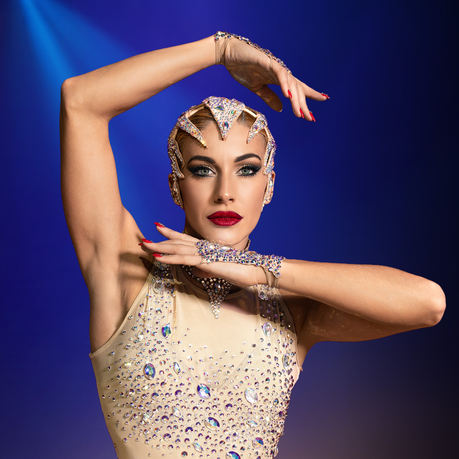 Crystal Circus 画面needles Quincy Azzario - The Circus Arts Conservatory